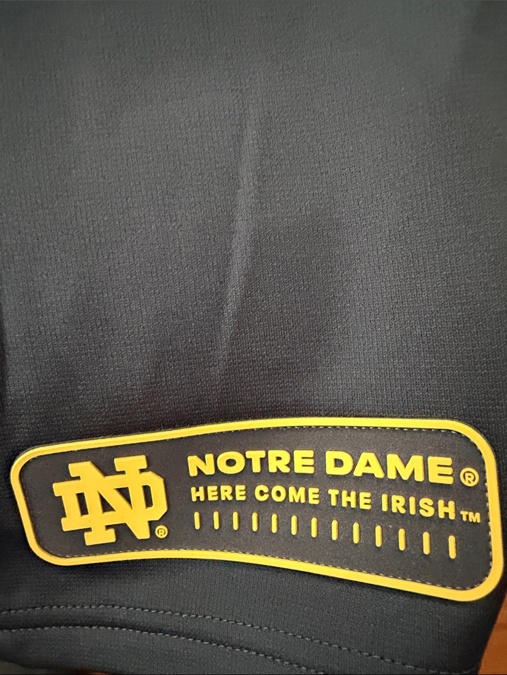 NWT Under Armour Navy and Yellow Notre Dame Graphic Men's Shirt - Picture 4 of 6